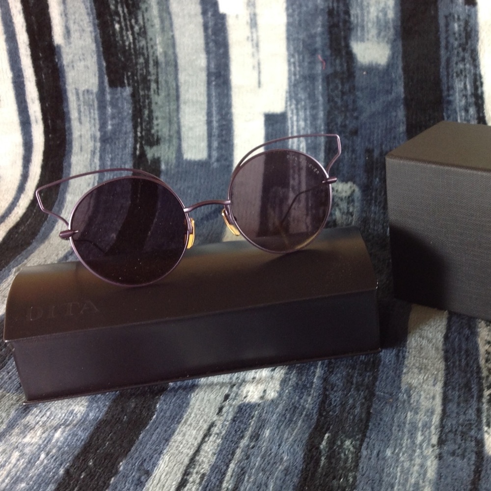 NWT DITA BELIEVER SUNGLASSES